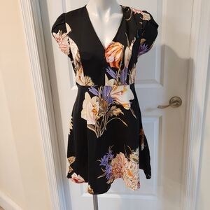 Mink Pink new with tags floral dress size medium